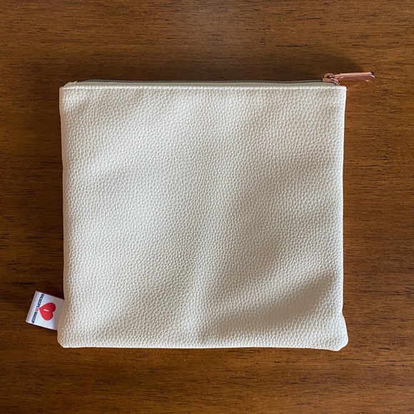 Women’s Cosmetic Bag - Picture 2 of 3